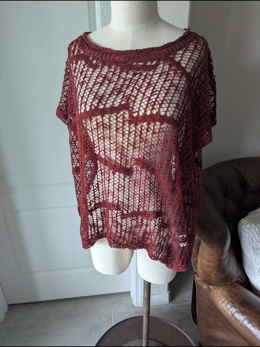 Women’s Open-Knit Scoop Neck Sweater Top - Rust